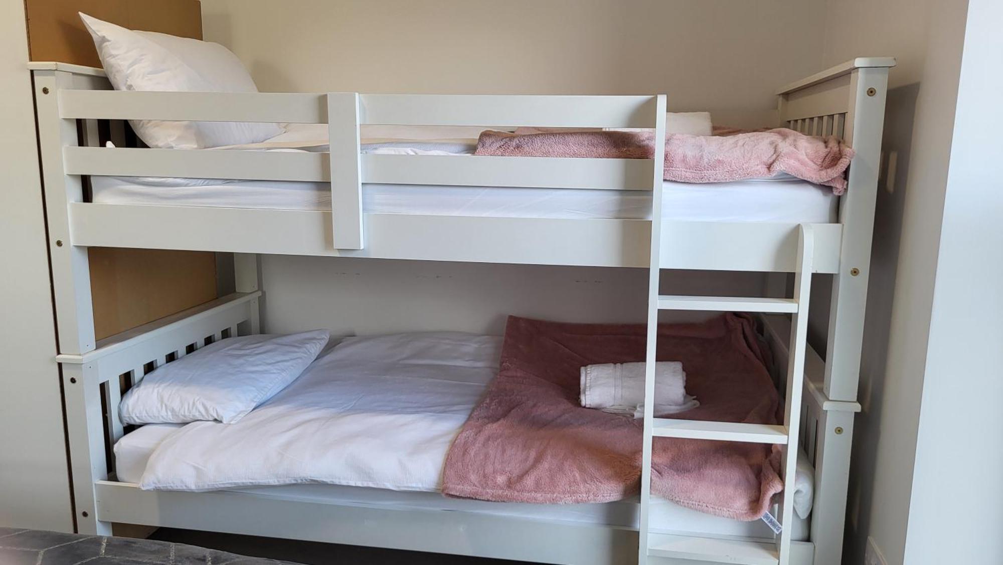 Trivia House Hostel Swanlinbar Luaran gambar