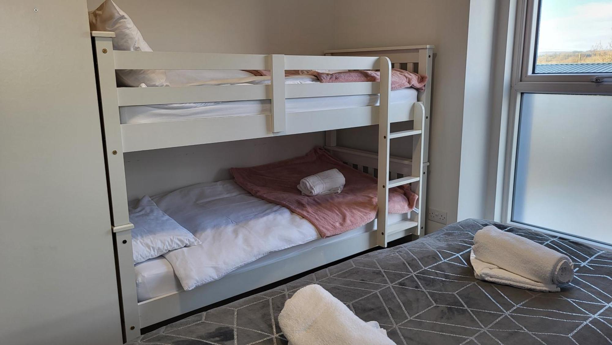 Trivia House Hostel Swanlinbar Luaran gambar